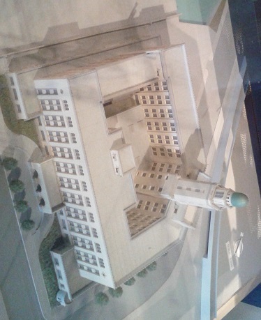 横浜税関　Ｑ形