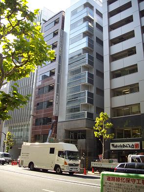 足場のとれた内神田東誠ビル