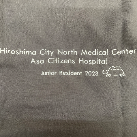 背中刺繍アップ