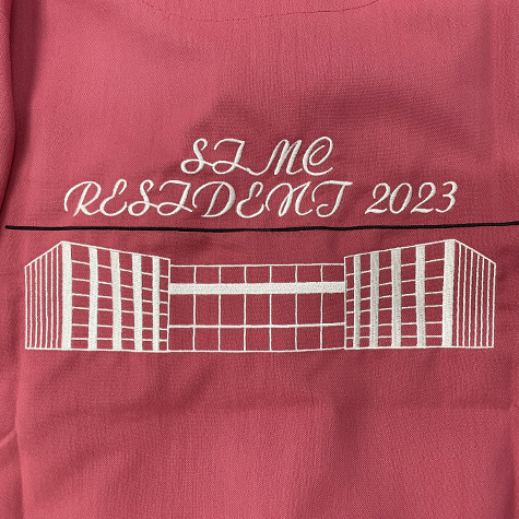 背中デザイン刺繍アップ