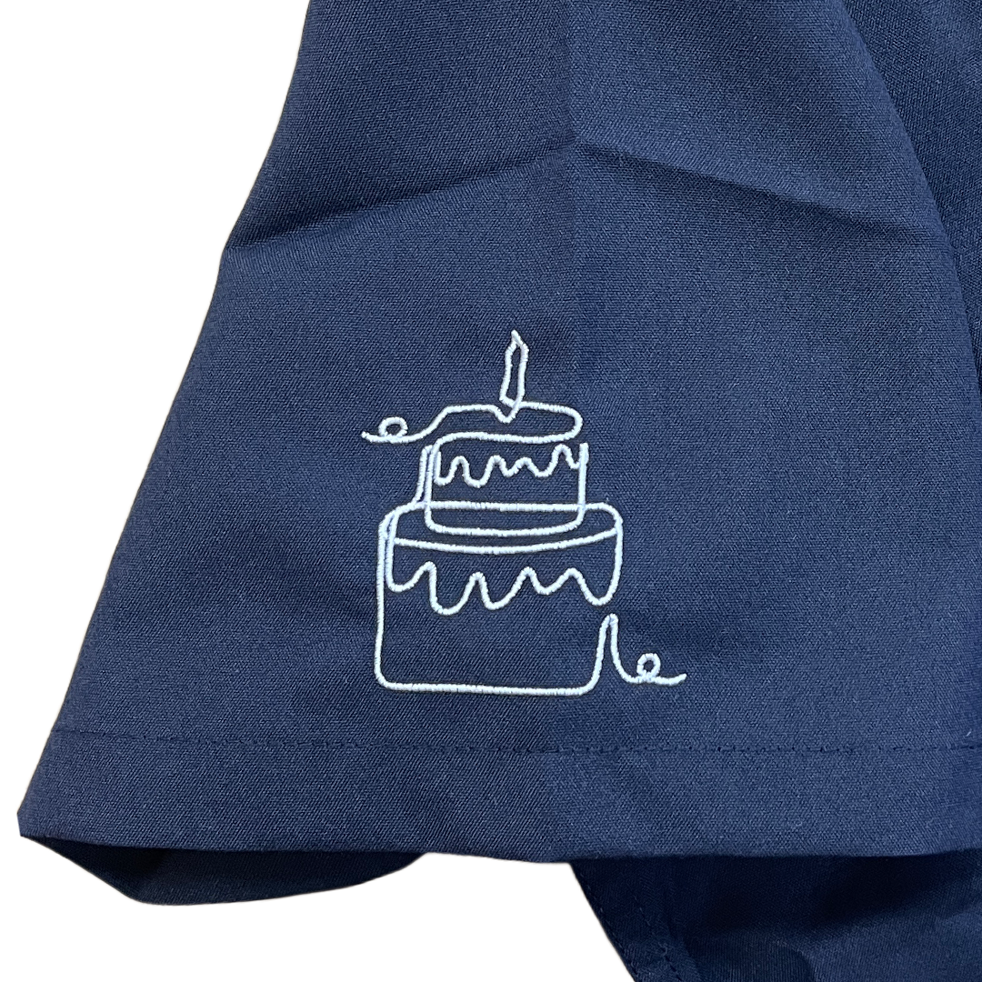 袖刺繍アップ
