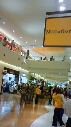 201104171100000