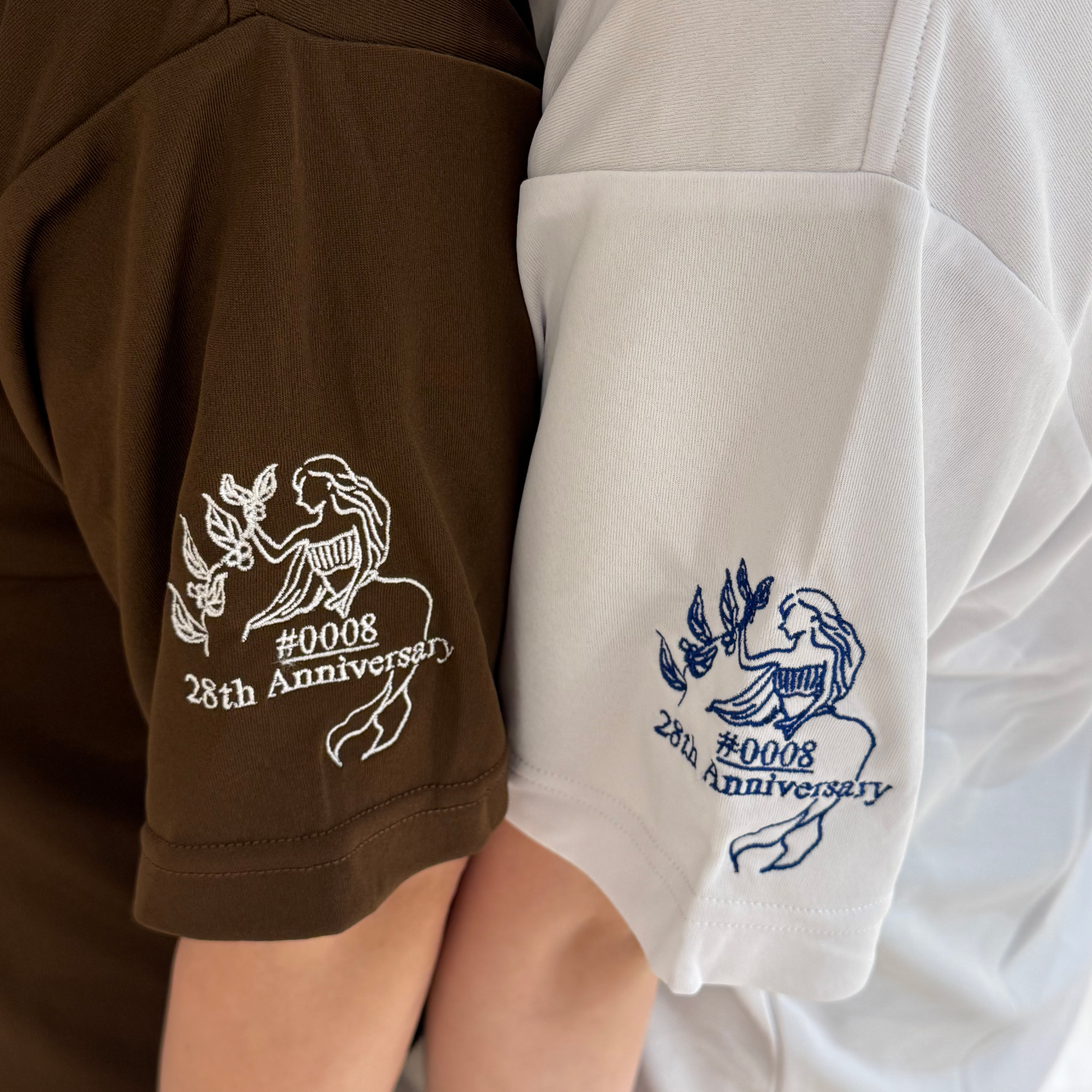 スターバックスコーヒージャパン様 周年記念ポロシャツの袖刺繍 コーヒーの実・セイレーン
